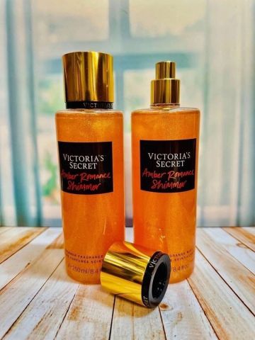 VICTORIA°S SECRET-AMBER ROMANCE SHIMMER (250ML)